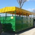 Puspriekabė, priekaba, gyvulių transportas, gyvulių vagonas,gyvulių pervežimo puspriekabė, kiaulių vežimo priekaba, karvių pervežimo priekaba, žemės ūkio priekaba, žemės ūkio puspriekabė, nauja puspriekabė gyvuliams vežti, agro priekaba